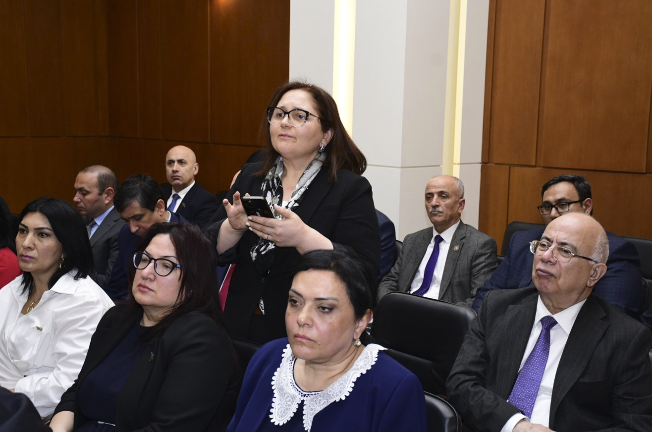 YAP-ın İdarə Heyətinin iclası keçirildi (FOTO)